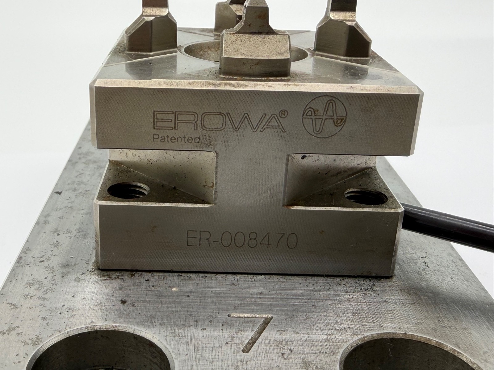 Erowa ER-008470 manual chuck EDM