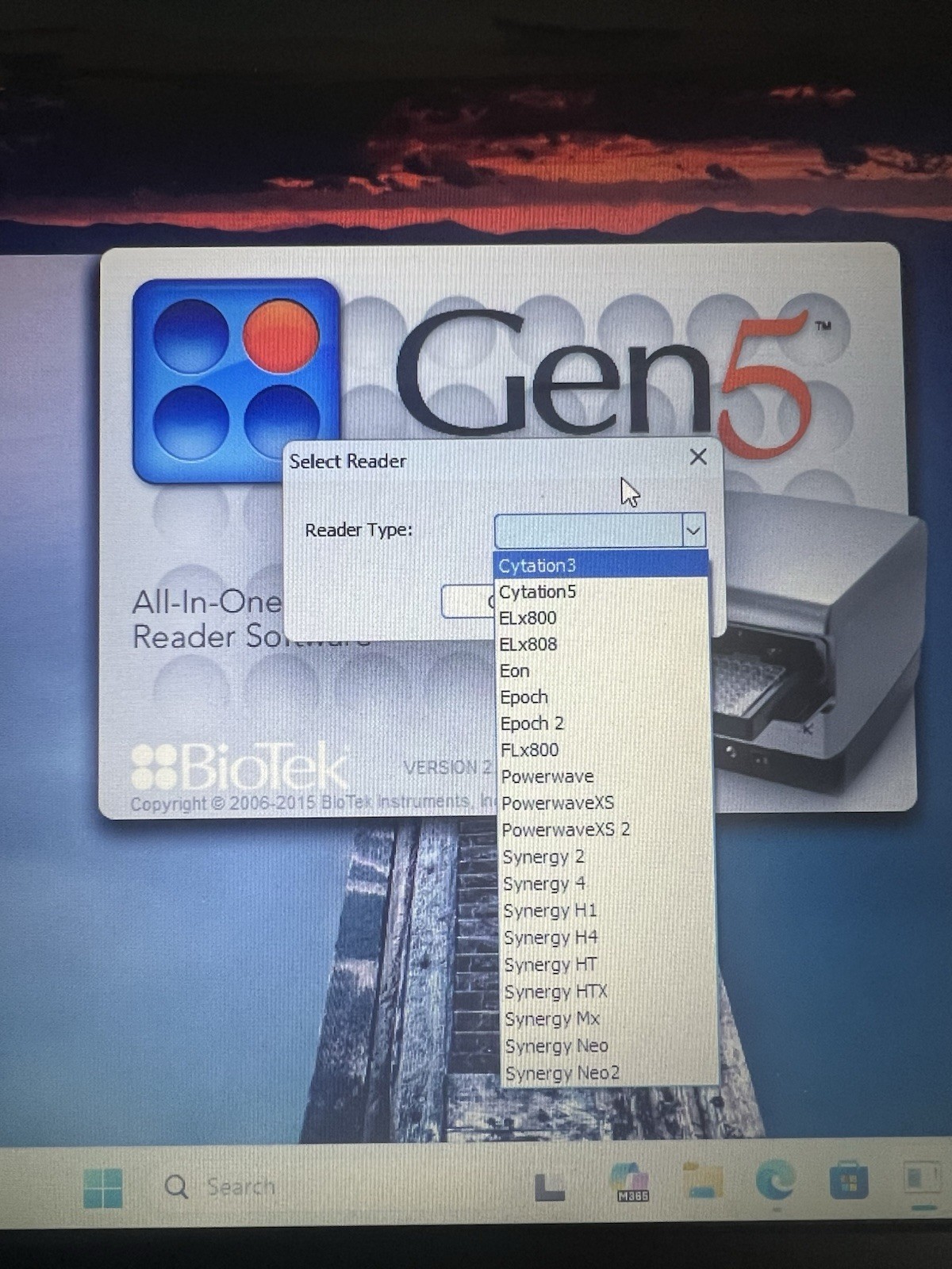 laptop with Agilent Biotek Gen5 IVD 2.09 mircoplate reader software
