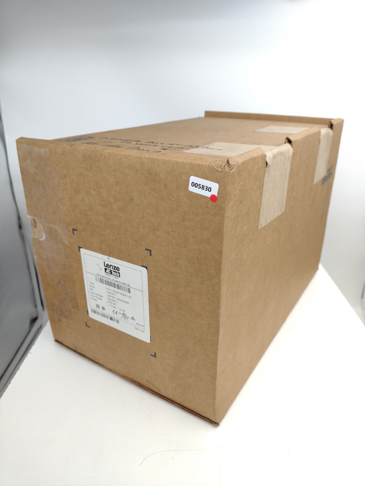*** Lenze AC Tech ESV113N04TXB XX1J42 Frequency Inverter Drive 3 PHase 15 HP
