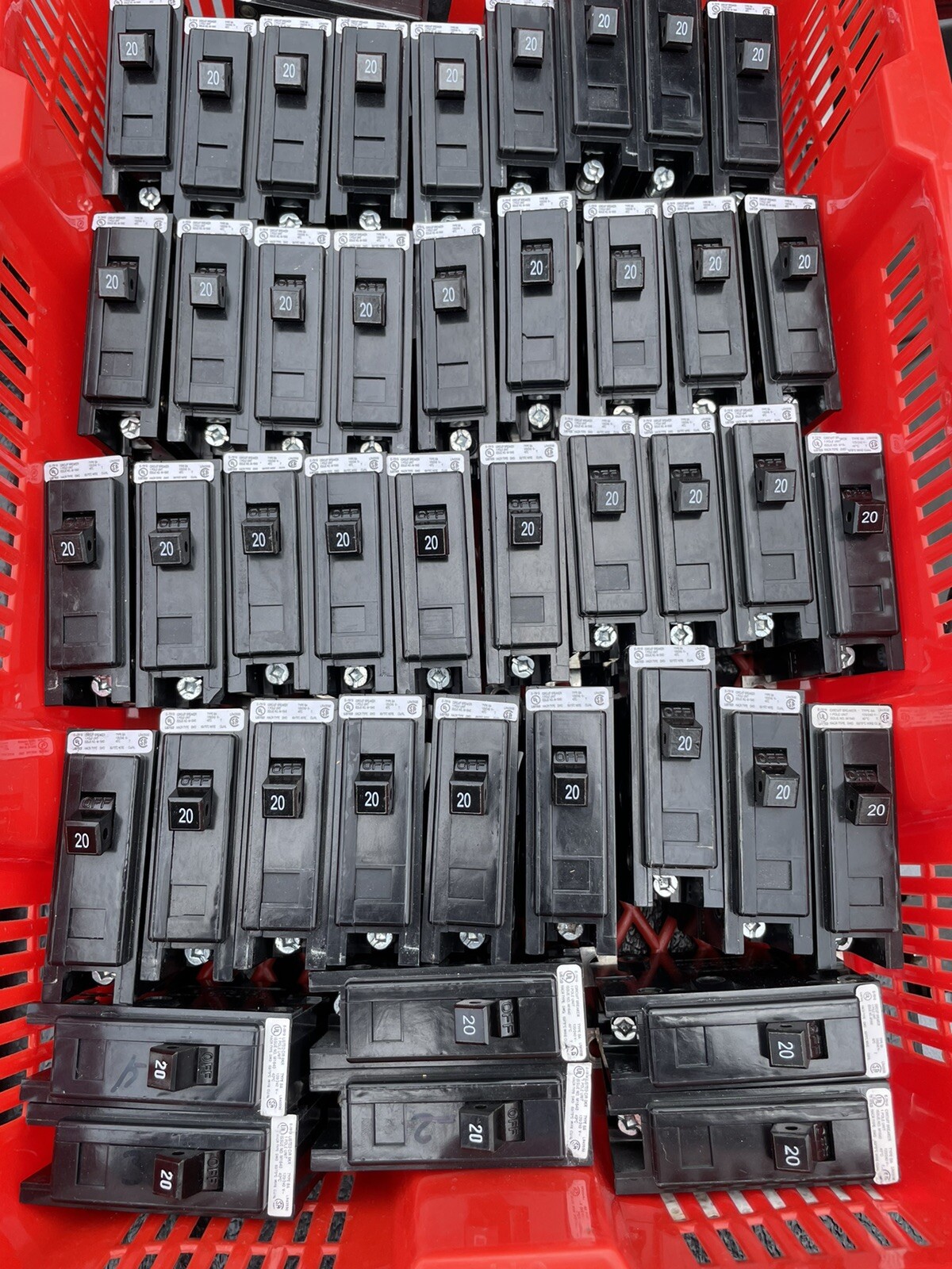 1-EATON/CUTLER HAMMER BAB1020/BA1020 1 POLE 20A BAB CIRCUIT BREAKER (USED)