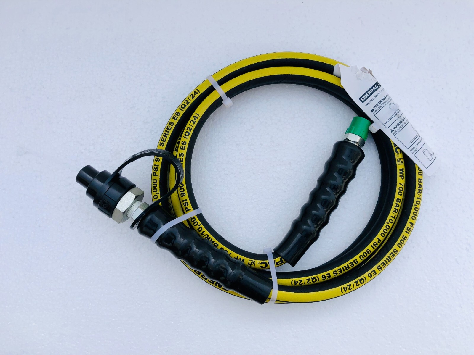 Enerpac HC9210 Hydraulic Hose 10 Ft. 3/8″ NPT + CH-604 700 Bar/ 10,000 PSI