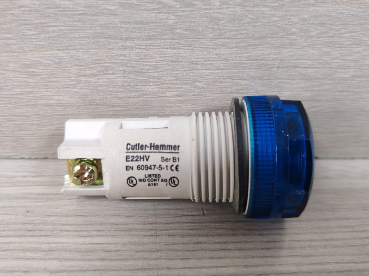 Lot 2 pcs Eaton Cutler-Hammer E22HVP6X4 Blue Monoblock Indicating Light Unit