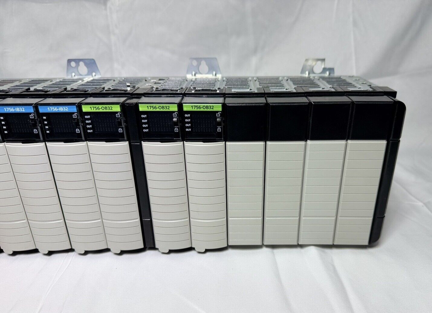 Allen-Bradley 1756-L83ES GuardLogix 5580 PLC w/ 1756-IB16S 1756-OBV8S