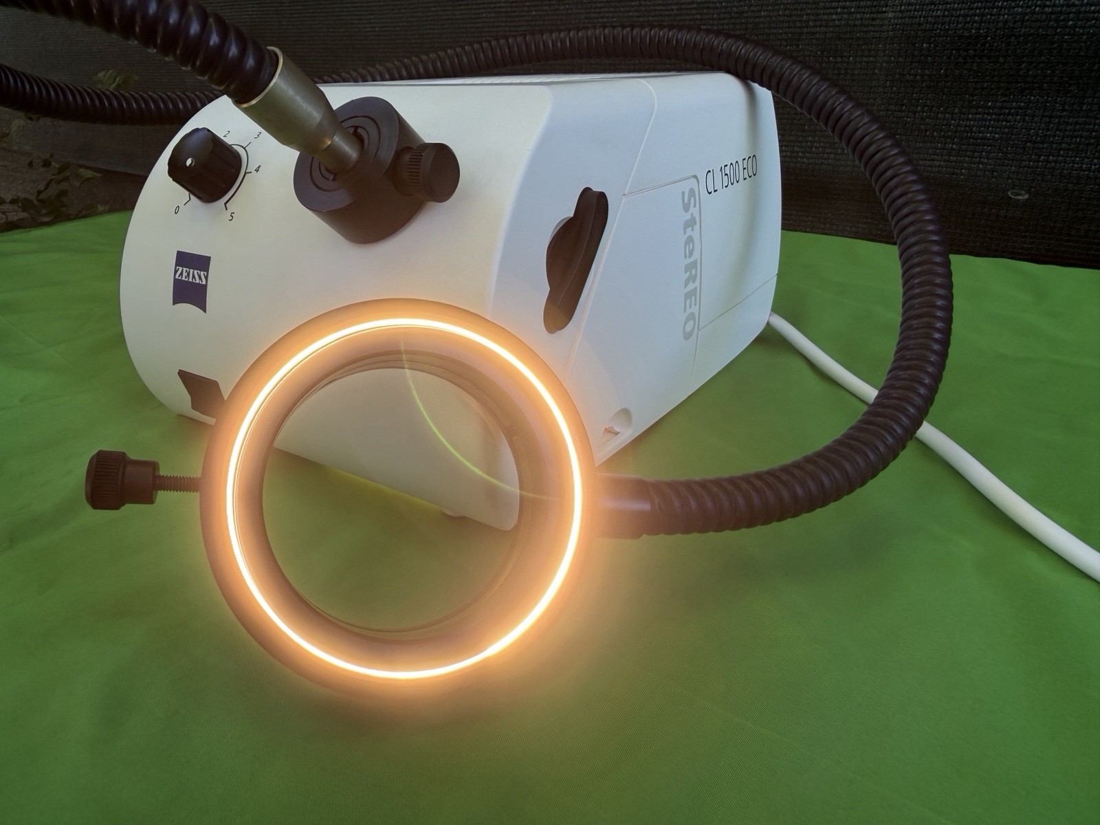 Zeiss CL 1500 ECO Fiber Optic Cold Light Source with Slit-Ring Illuminator