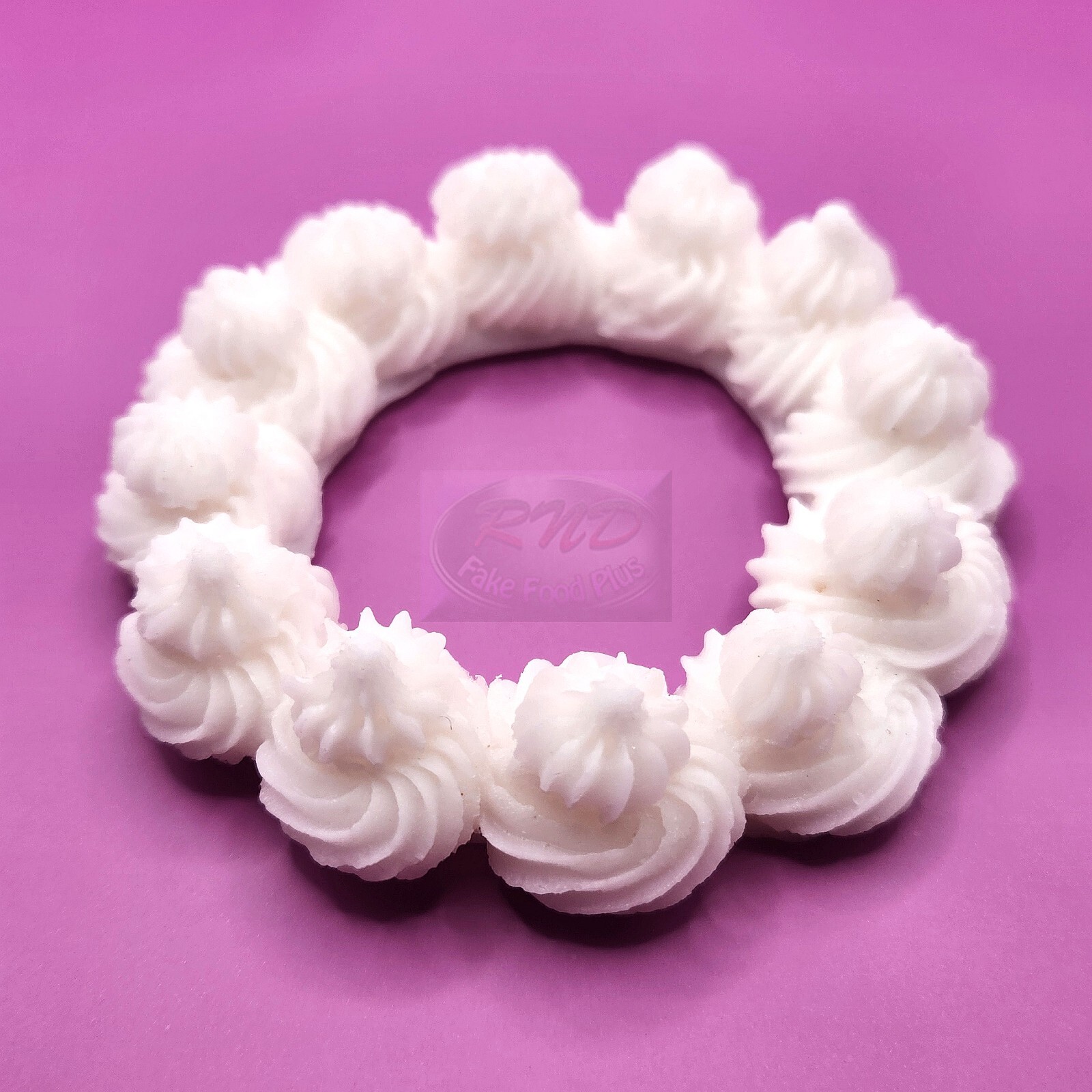 3″ Wax Pie Crust, Whipped Cream Edge w/tin Set 3 crusts