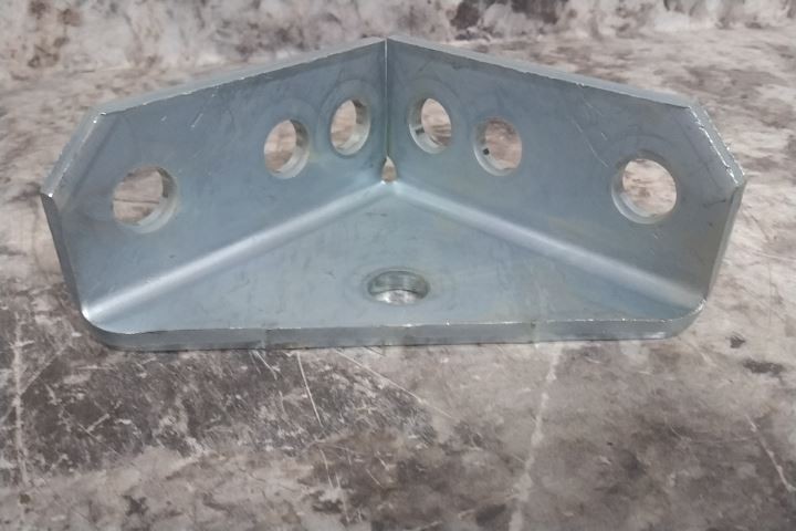 Atkore P2484 EG 20 Pk 1-5/8 x 4 x 4 In 90 Degree Gusseted Fitting