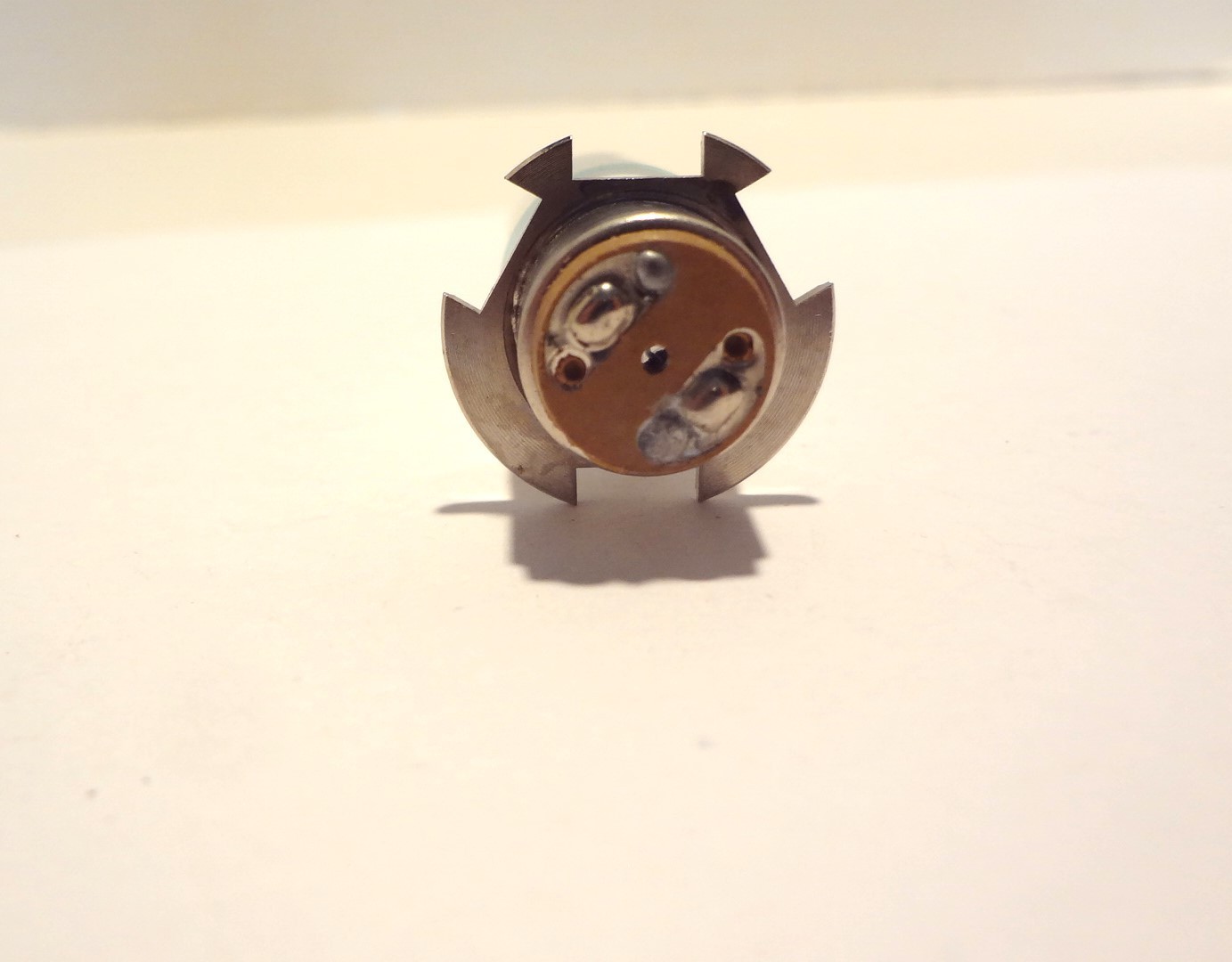 ZEISS BULB NO. 38-01-77 SLOTTED BASE 6 VOLT 15 WATT