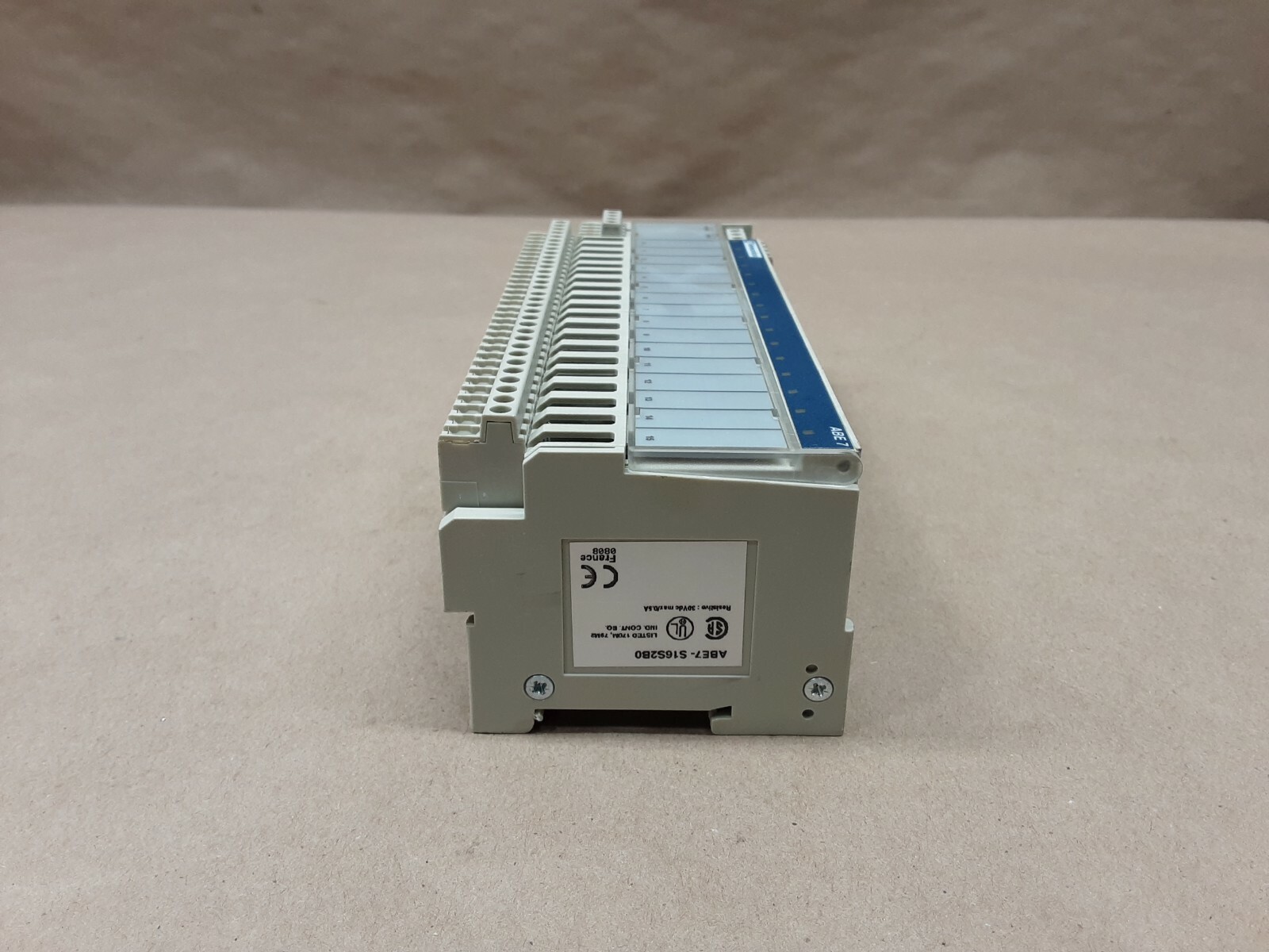 Telemecanique ABE7S16S2B0 Interface Module Connection Solid State #1016F71*KR