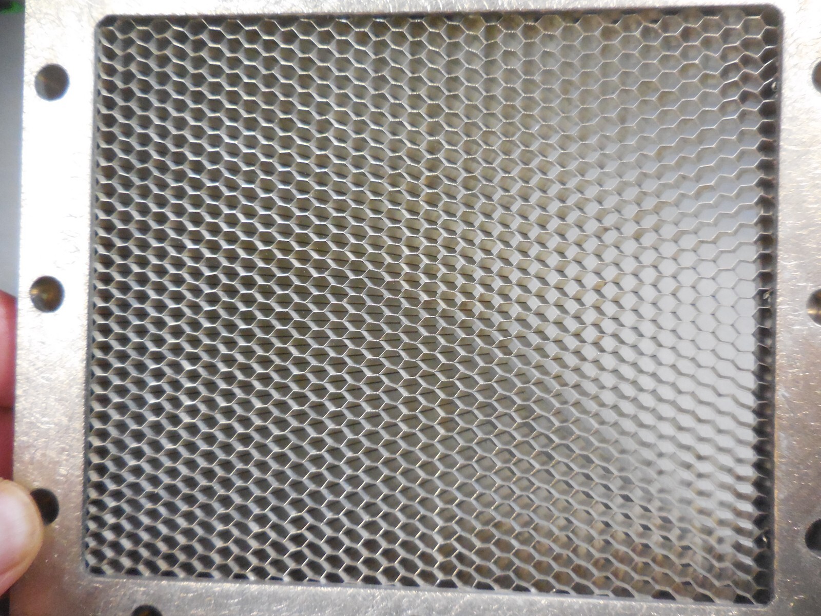 Shielded RFI EMI Vents Aluminum Honeycomb Panel 5″ x 5 3/4″ x 3/8″ MIL Spec