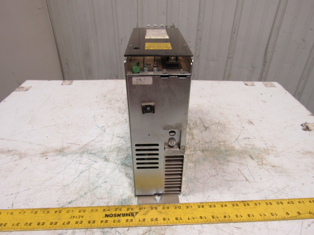Indramat DDS02.1-W200-DA02-01-FW 300VDC Digital AC Servo Controller
