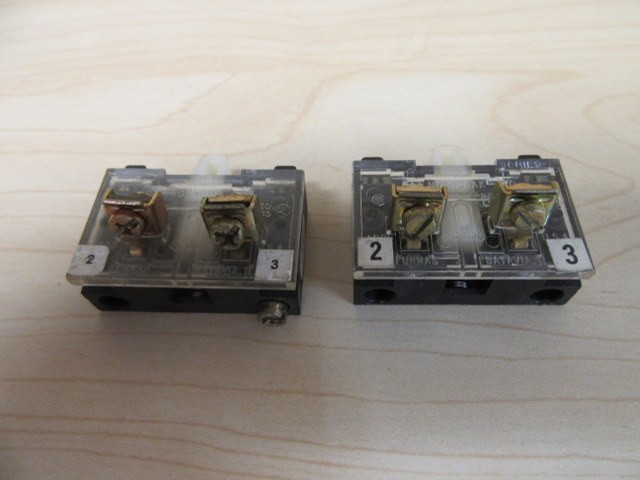 Furnas 52BAK Siemens Oil Tight Contact Block New Style (Pack of 2)