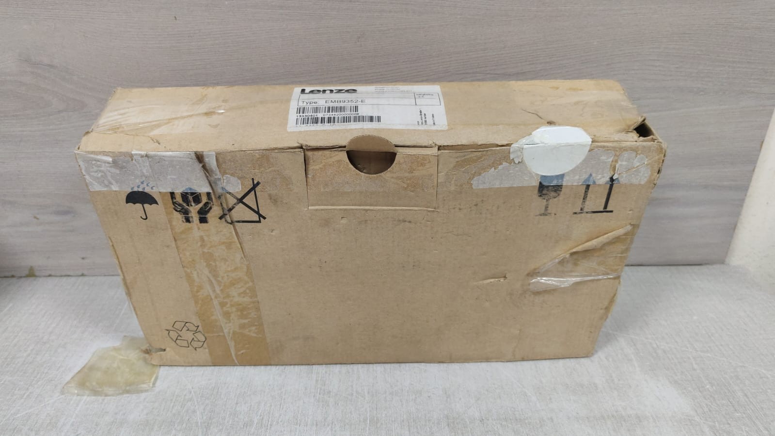 LENZE EMB9352-E SERIES BRAKE UNIT 765V