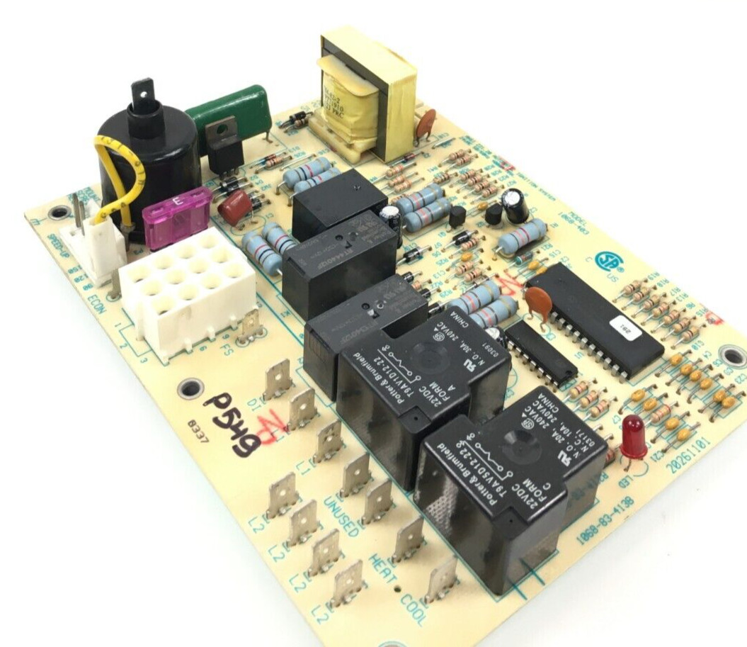 Honeywell Goodman Amana 20261101 Furnace Control Board 1068-403 used #P549