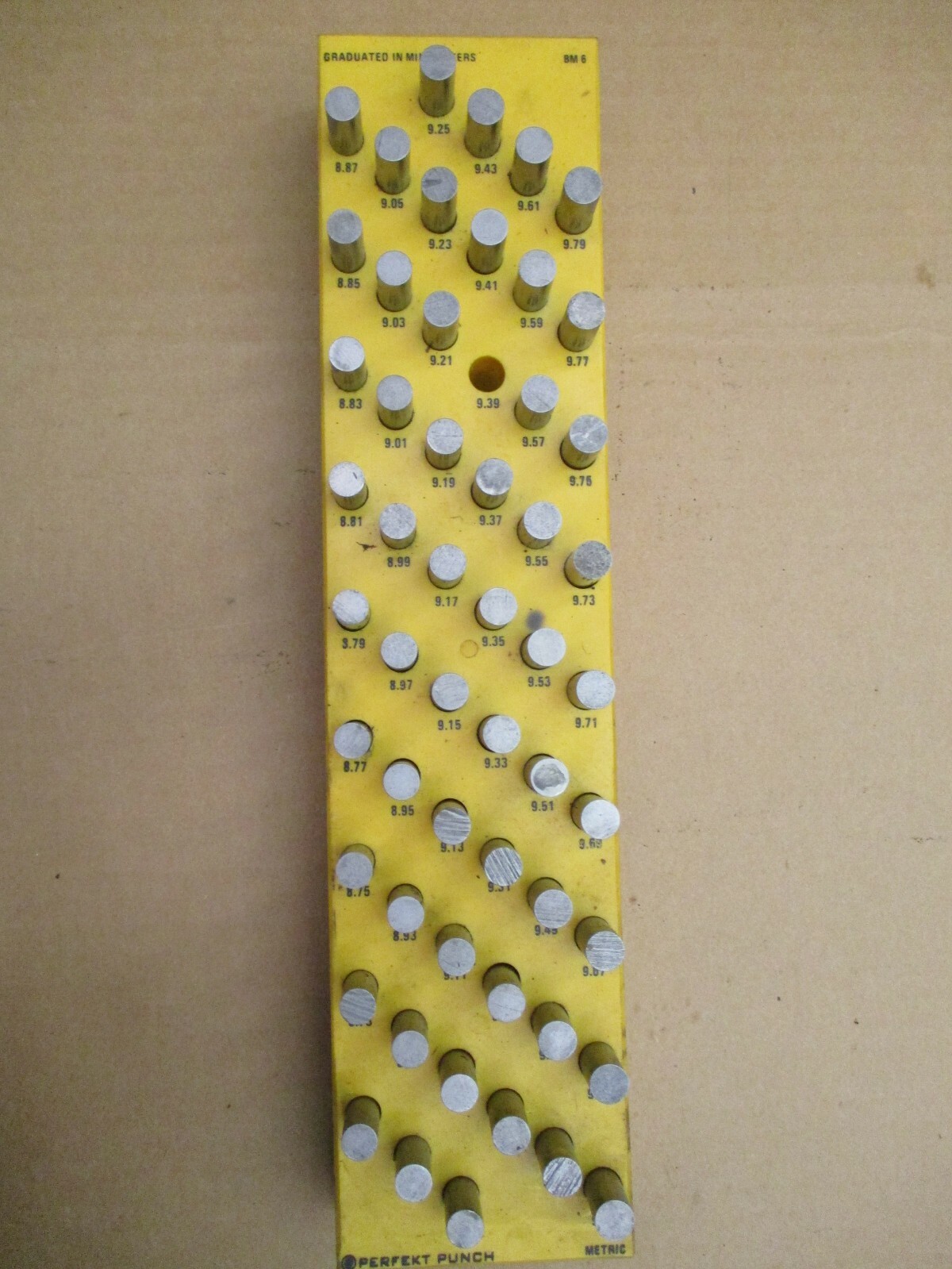 Pin Gauge Perfekt Punch Metric Graduated in Millimeters BM6 8.71~9.79 A2622DH