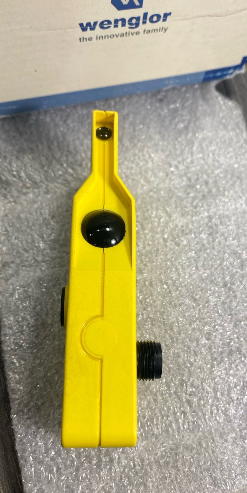 Wenglor OPT123 Reflex Sensor for Roller Conveyor Systems 500MM Range 18-30VDC