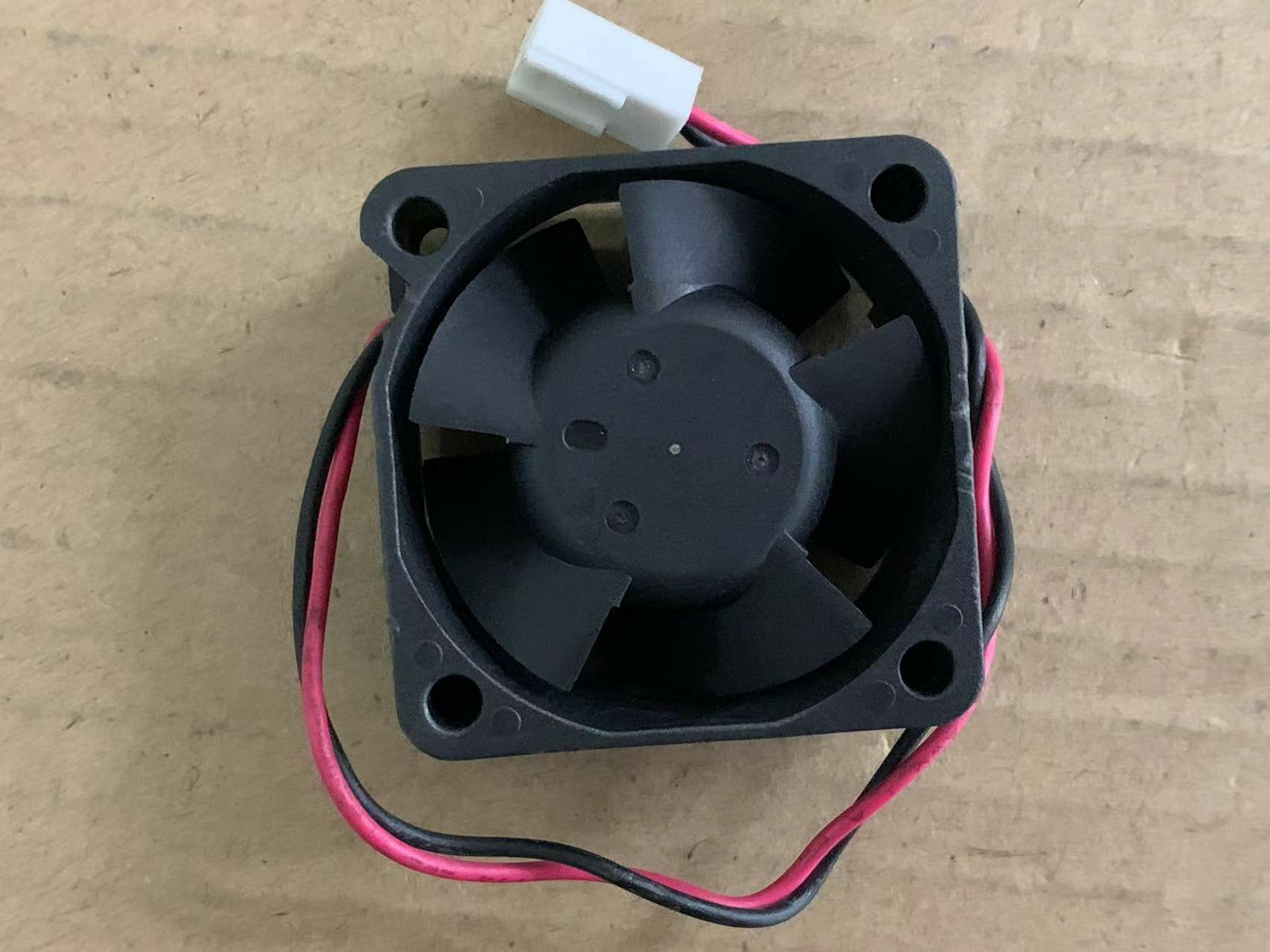 Delta EFB0405LD fan 5V 0.16A 40*40*20mm 2Pin
