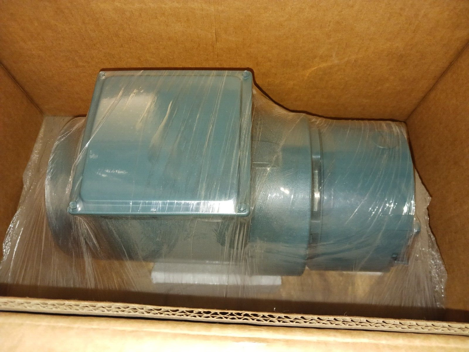 NEW Baldor .75 HP AC Brake Motor 56C 208-230/460 VAC 1750 RPM Tefc VEBM3542-D
