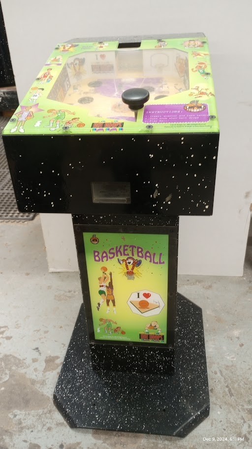 Pinball/ bubble gum platform vendor stand only