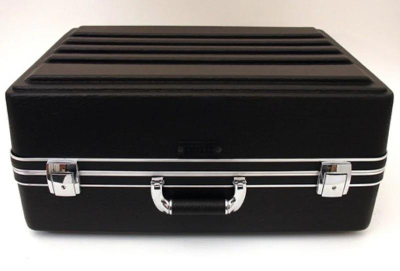 221609 – PLATT LUGGAGE – HEAVY-DUTY POLYETHYLENE CASE – Interior Dimensions (L x