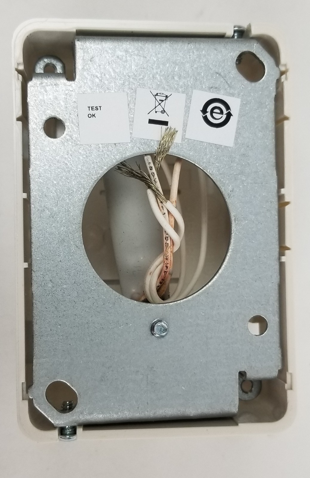 Johnson Controls TE-6314P-1 Sensor Wall Mount Temperature (1k ohm) NEW