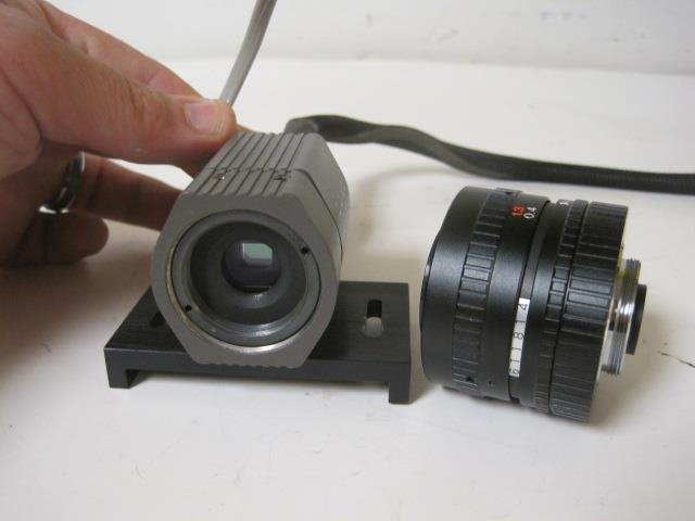 COHU CCD CAMERA WITH LENS 0.5-5M 1.3-15FT W/ FPHGR3 25 PIN FEMALE CONNECTOR