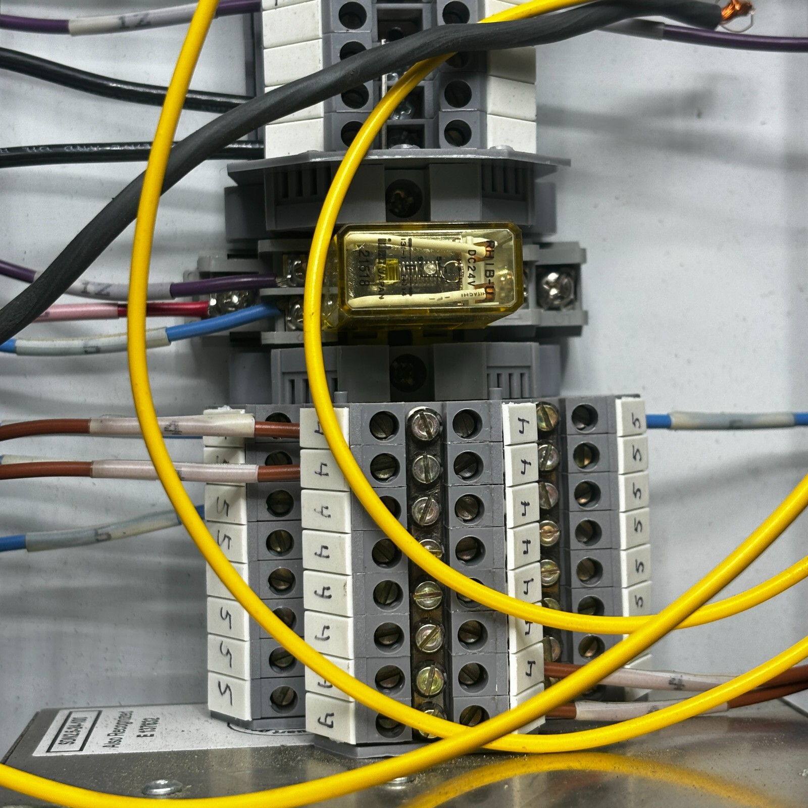 HAMMOND MANUFACTORING 1414PHN6 W/GE FANUC IC200NDR001-BA CONTROLLER🎯
