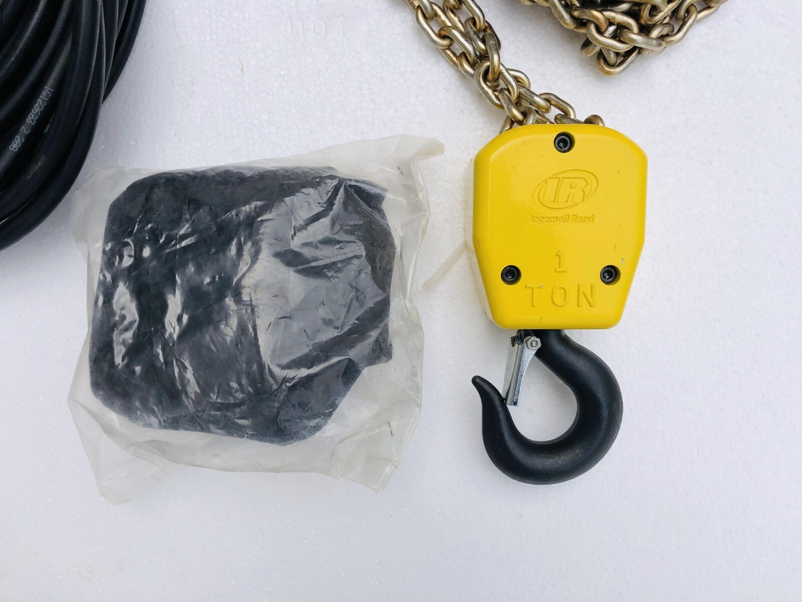 Ingersoll Rand ML1000K-2C20-C18U Pneumatic Air Chain Hoist 1 Ton 20 Ft.