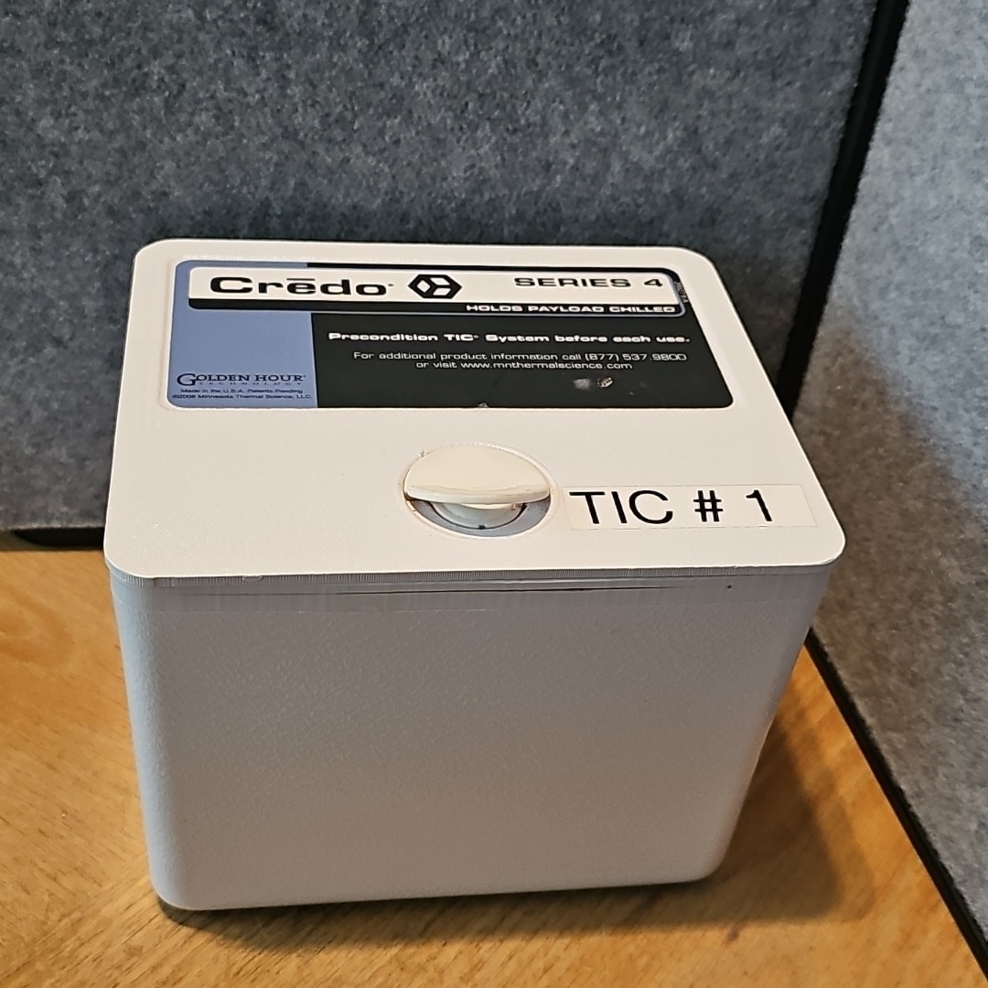 Credo Cube Series 4 Ice Pack Shipping Box GH02ATICBSEWHT482 Used Excellent