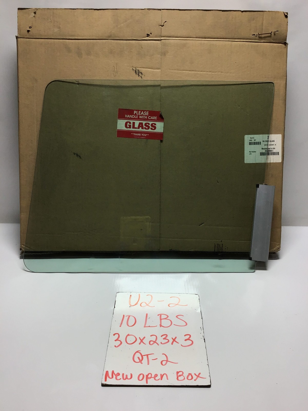 International AS-2 GG-M40T2 E11 RH Front Door Glass Passenger Side
