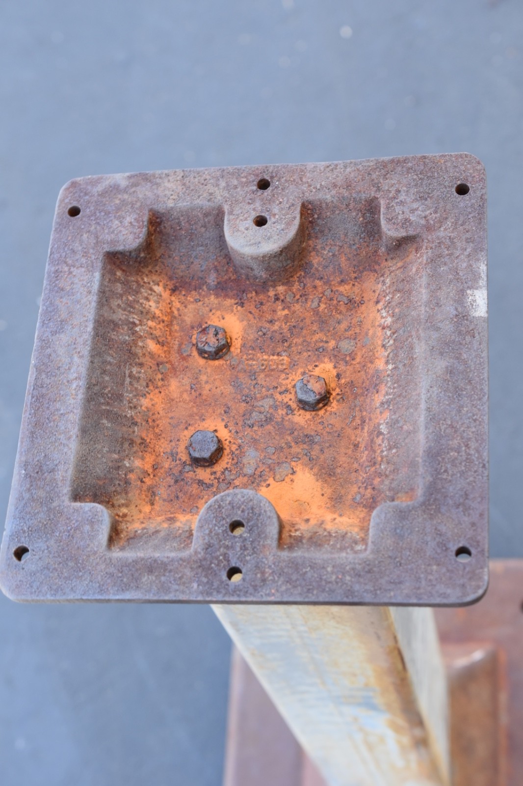 Baldor cast iron pedestal stand