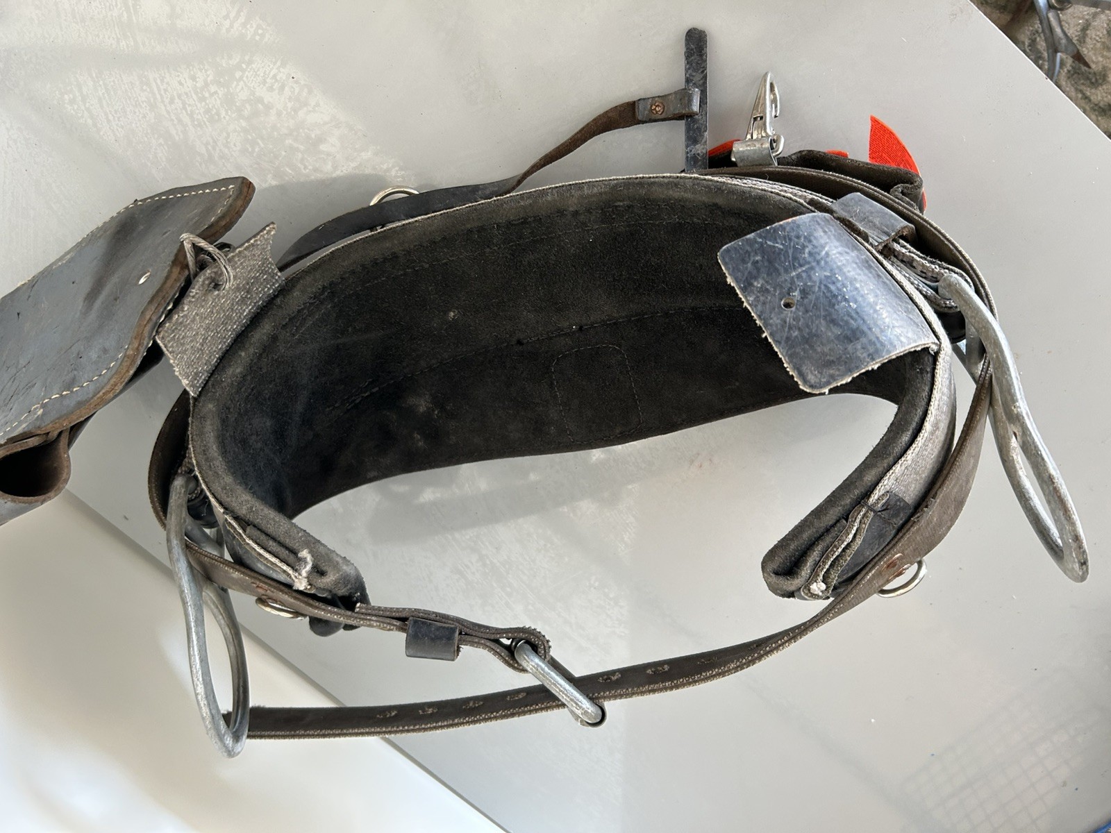 Buckingham Lightweight Lineman Belt 1993F & Tool pouch Size 21 | 5/2007