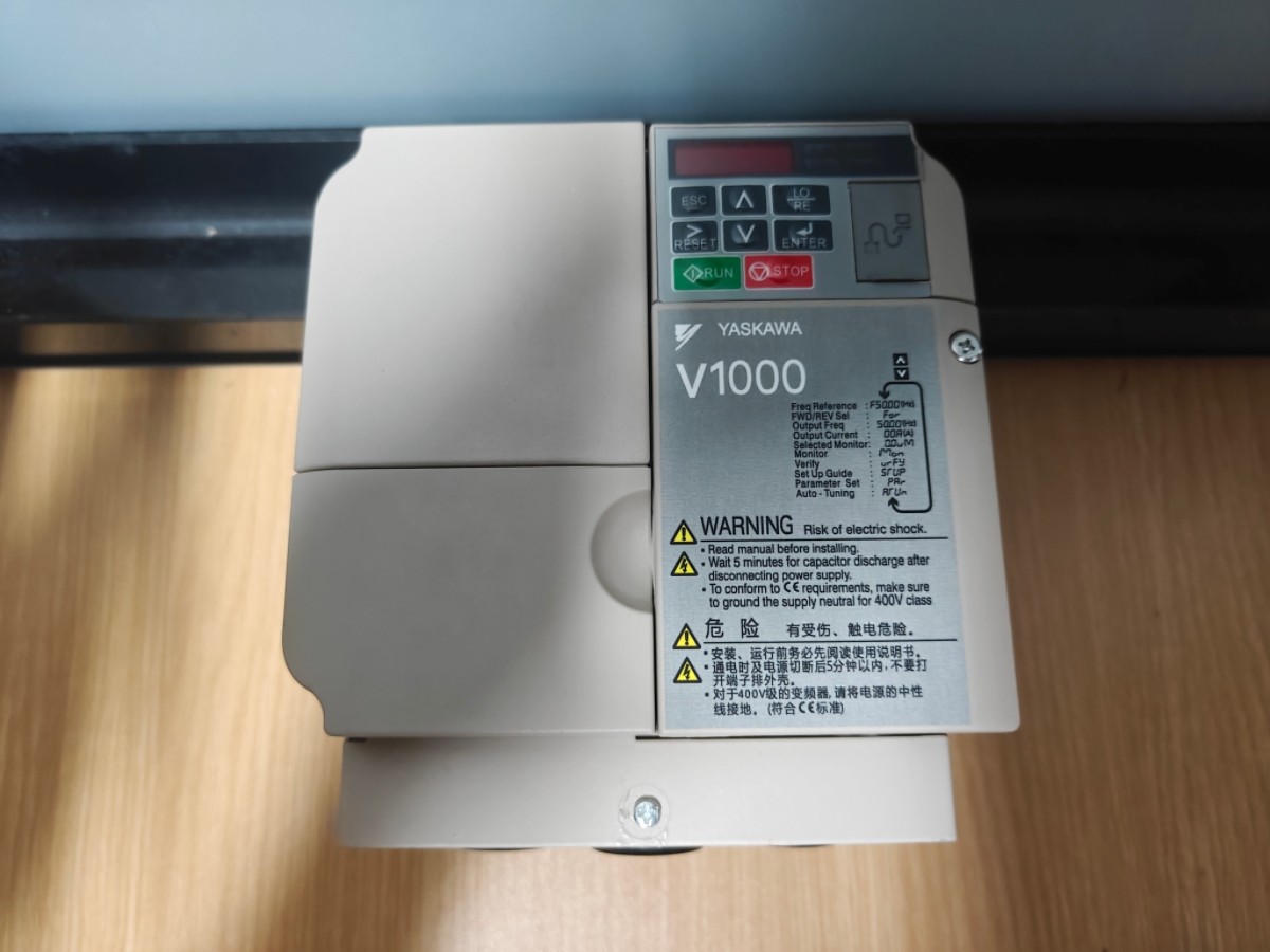 Yaskawa CIMR-VU4A0011FAA Vfd Variable Frequency Drive.