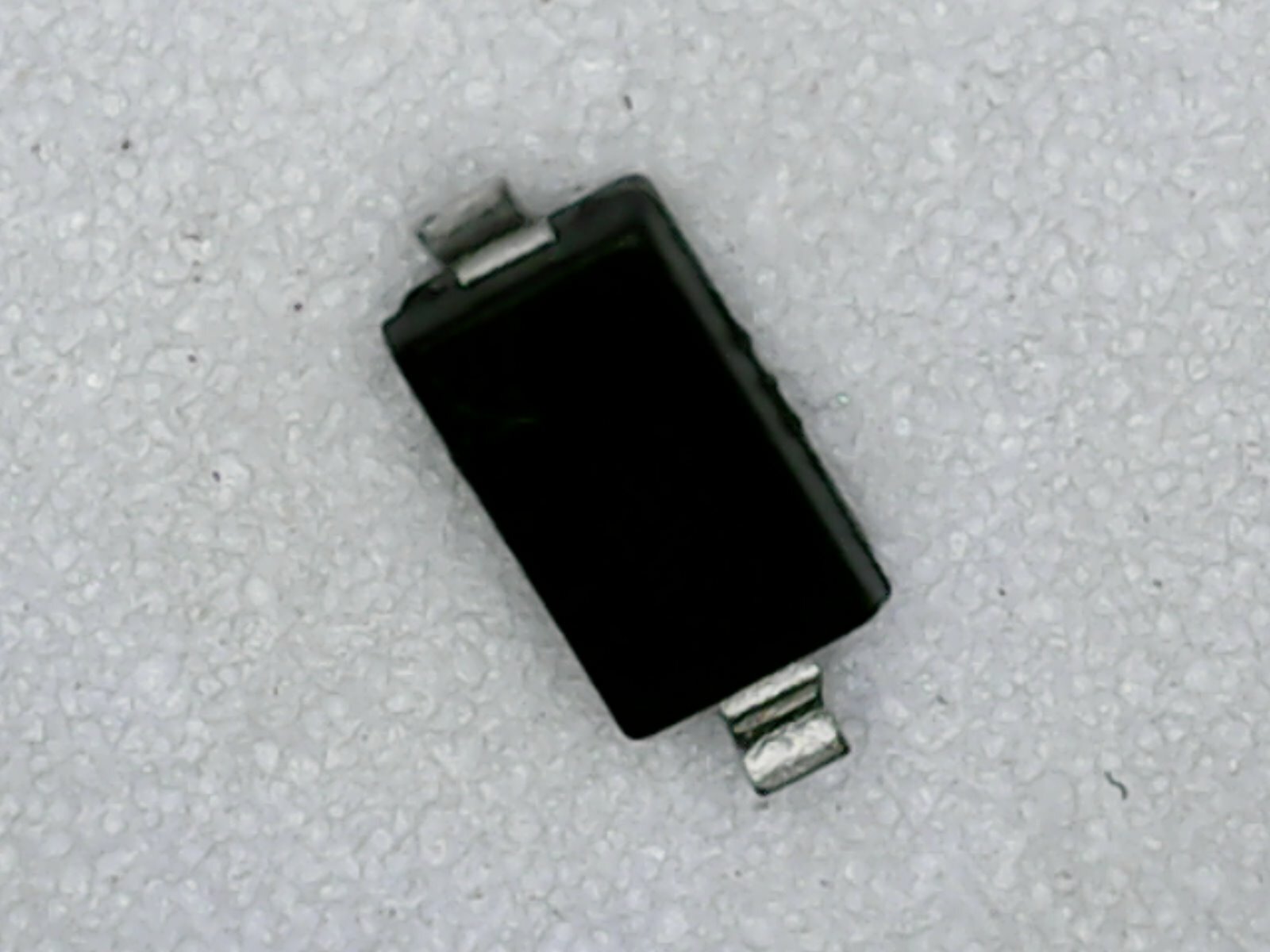 20 Pcs Pack Lot MBR0520 0.5A 20V SOD-123 Small IC Chip Schottky Diode SMD 2 Pins