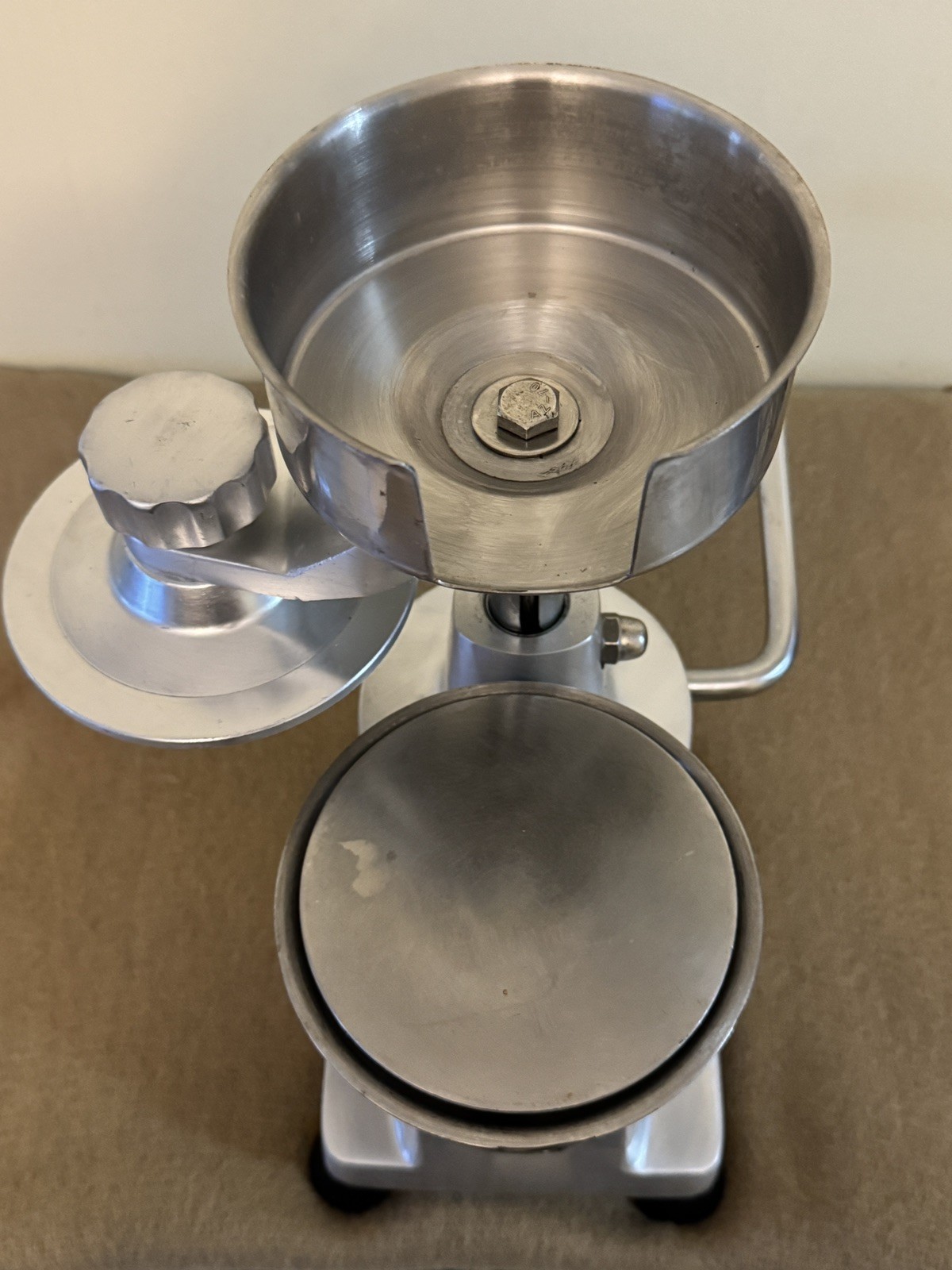 Winco HBP-3 Heavy-Duty Hamburger Patty Press 1/2 lb