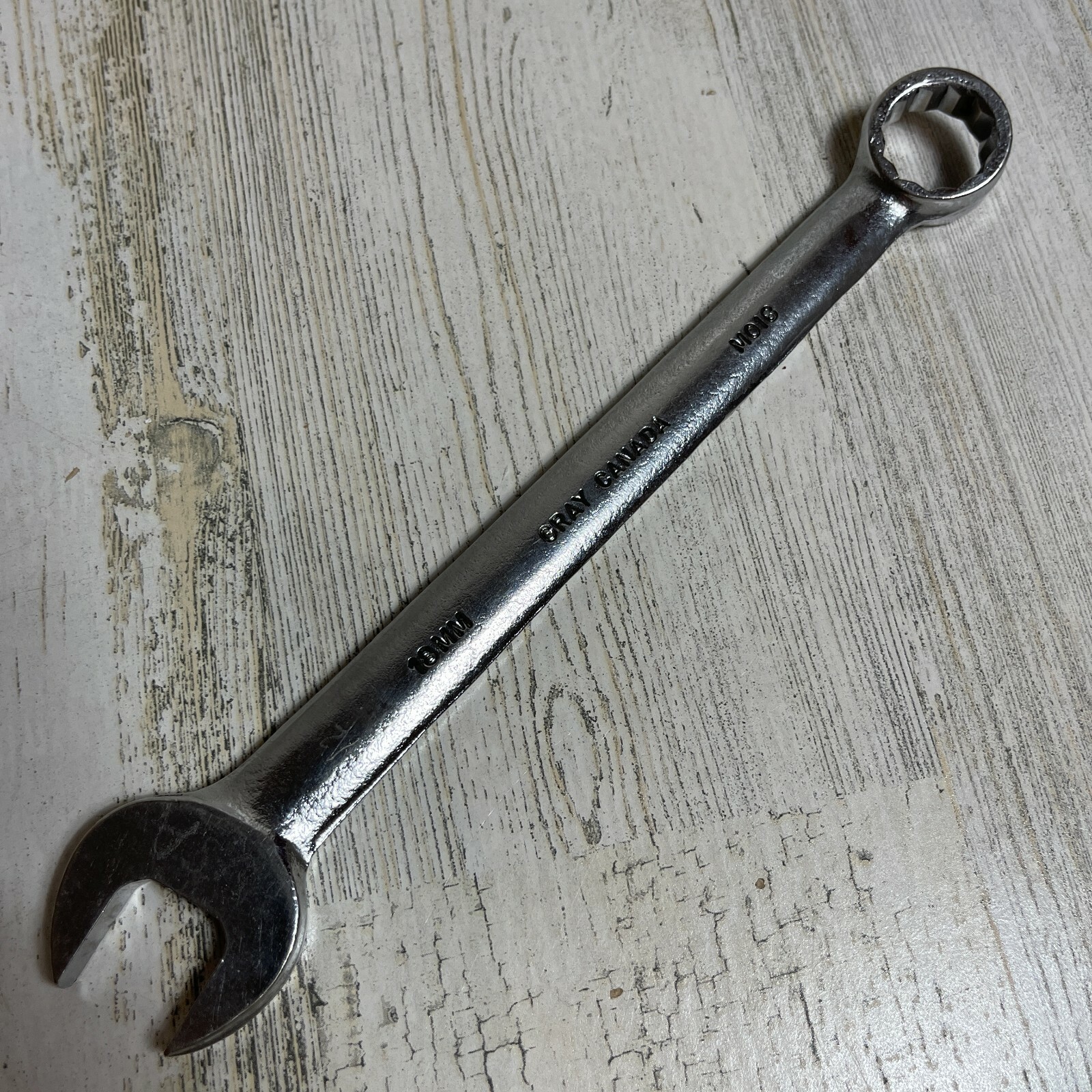 Gray Canada 18MM Combination Open and 12 Pt Box End Wrench MO18