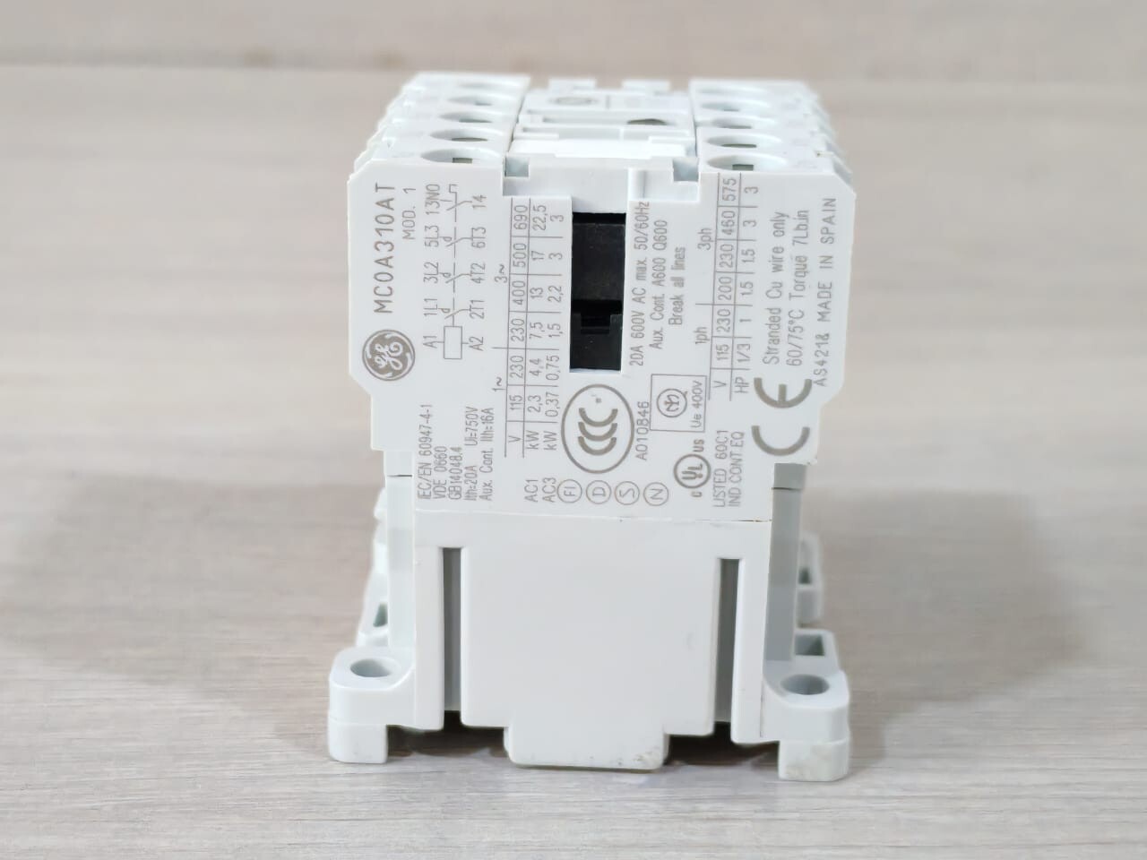 LOT 2 PCS General Electric MC0A310AT6 Contactor 102442