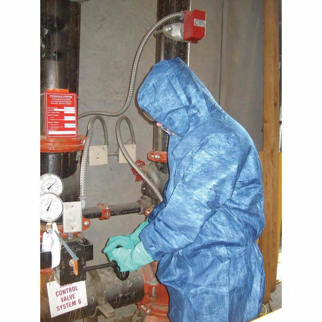 25 Pack Viroguard Hooded Chemical Resistant Coveralls Size Small Inseam 27.5