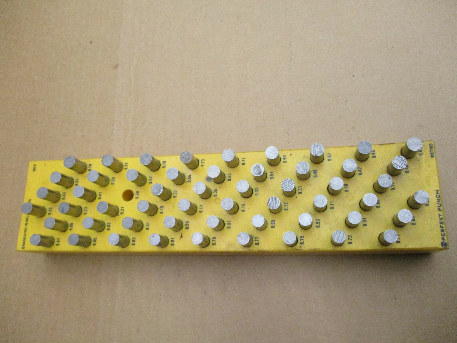 Pin Gauge Perfekt Punch Metric Graduated in Millimeters BM6 8.71~9.79 A2622DH