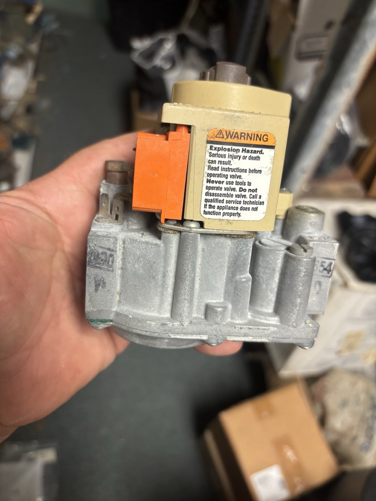 Honeywell VR8204A 2035 Gas Valve for Central Furnace, Compatible w/ Honeywell