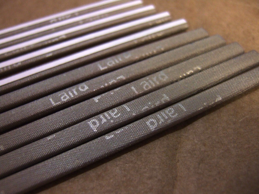 Lot of 15 -Laird thin Fabric-Over-Foam EMI Shielding gasket adhesive strip oval