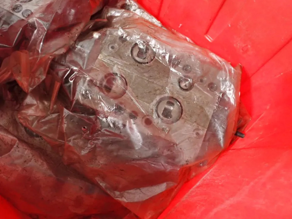 HYDRAULIC MANIFOLD VALVE 02250100512