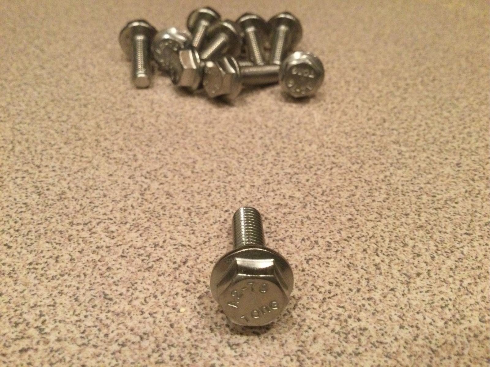 (10) M6 X 1.00 X 20 Stainless Steel DIN 6921 A2 Hex Flange Bolts M6x20mm Flange