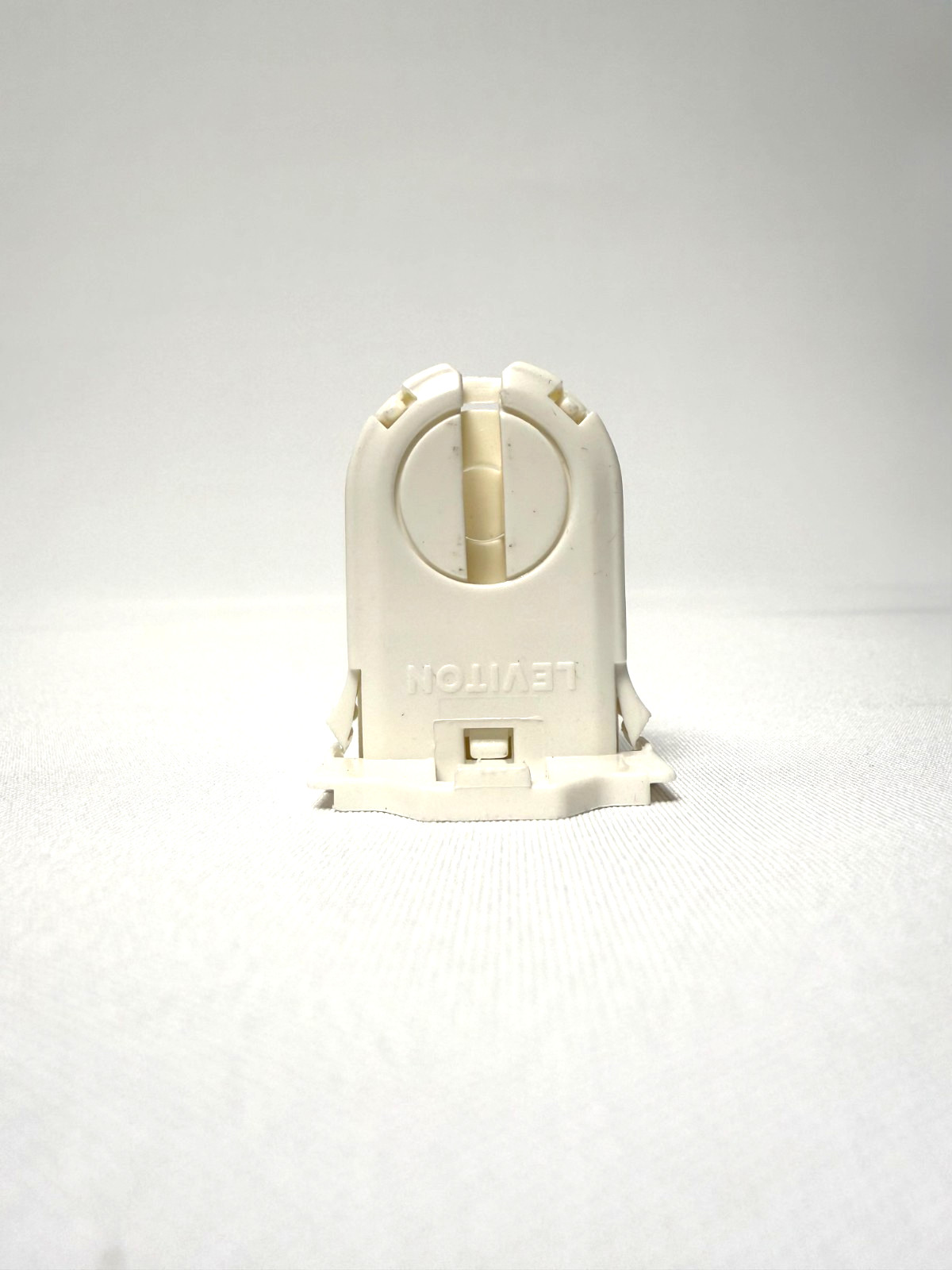 50 x Leviton 23661-SNP Shunted Lamp Holder T8/T12 LED Fluorescent Bi-Pin Socket