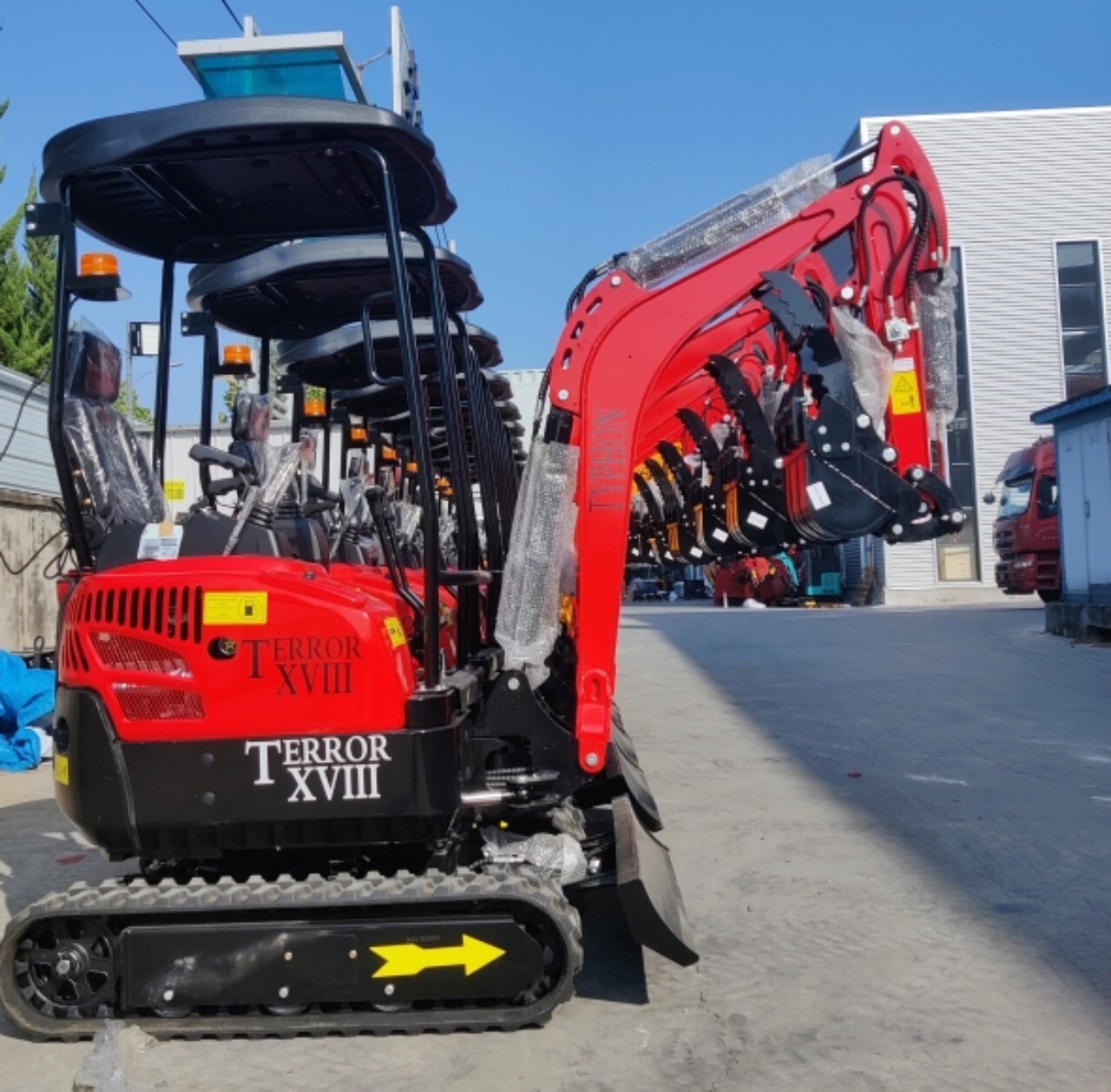 FREE SHIPPING 2025 2 Ton New Mini Excavator, KUBOTA D902 Diesel Engine 16 hp