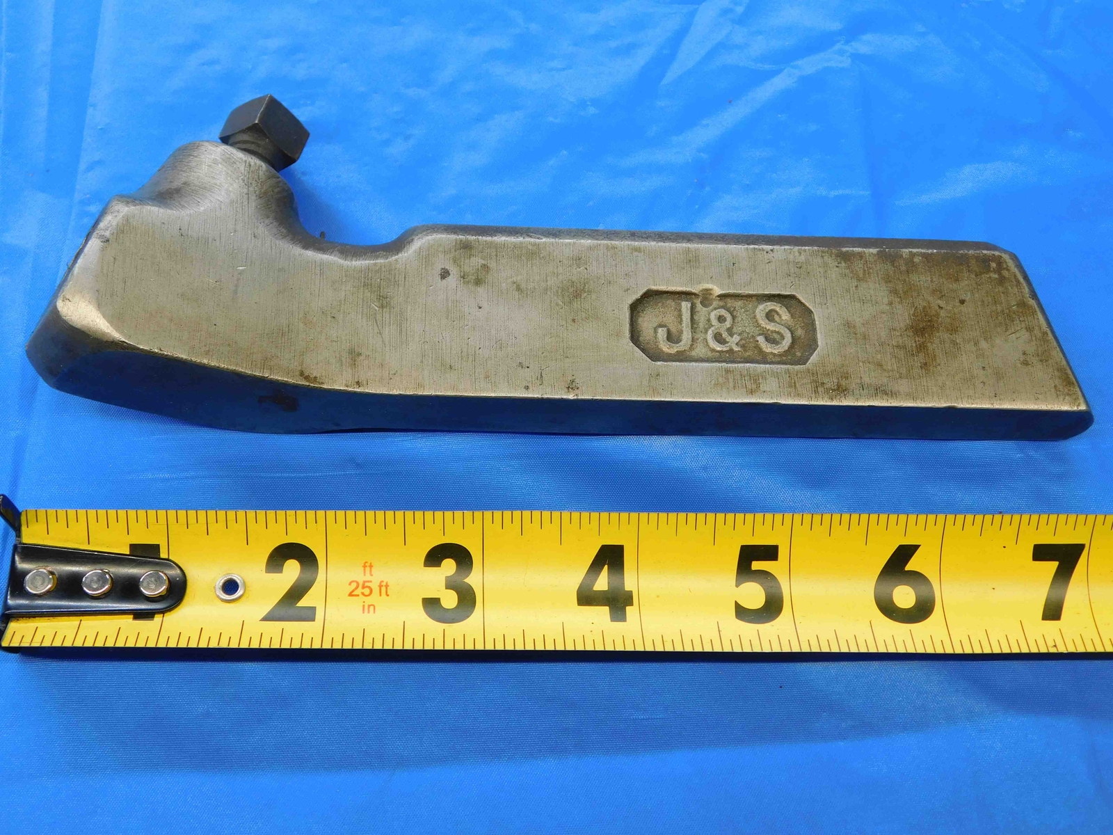 J & S LATHE TURNING TOOL HOLDER ABOUT .61 X 1.38 SHANK 7″ OAL 3/8 SLOT WIDTH