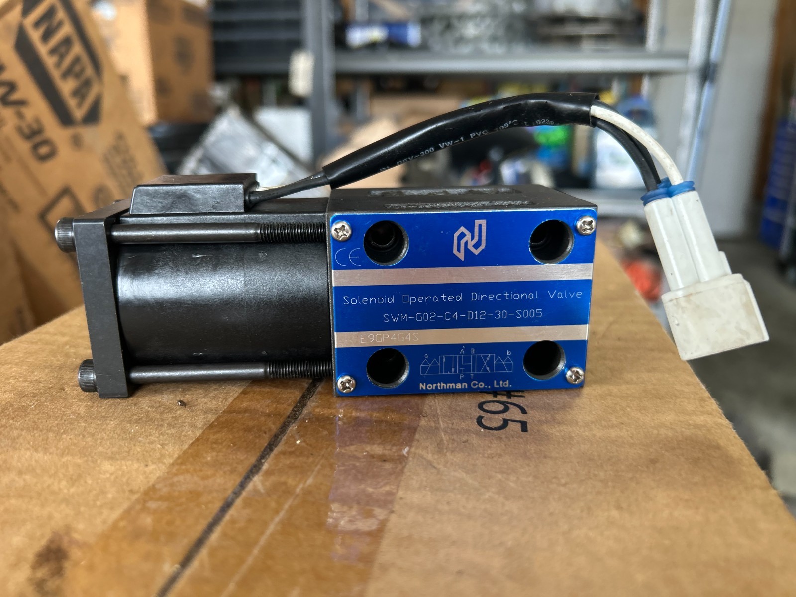 New Doosan Forward/Reverse Tran Valve DWS372182