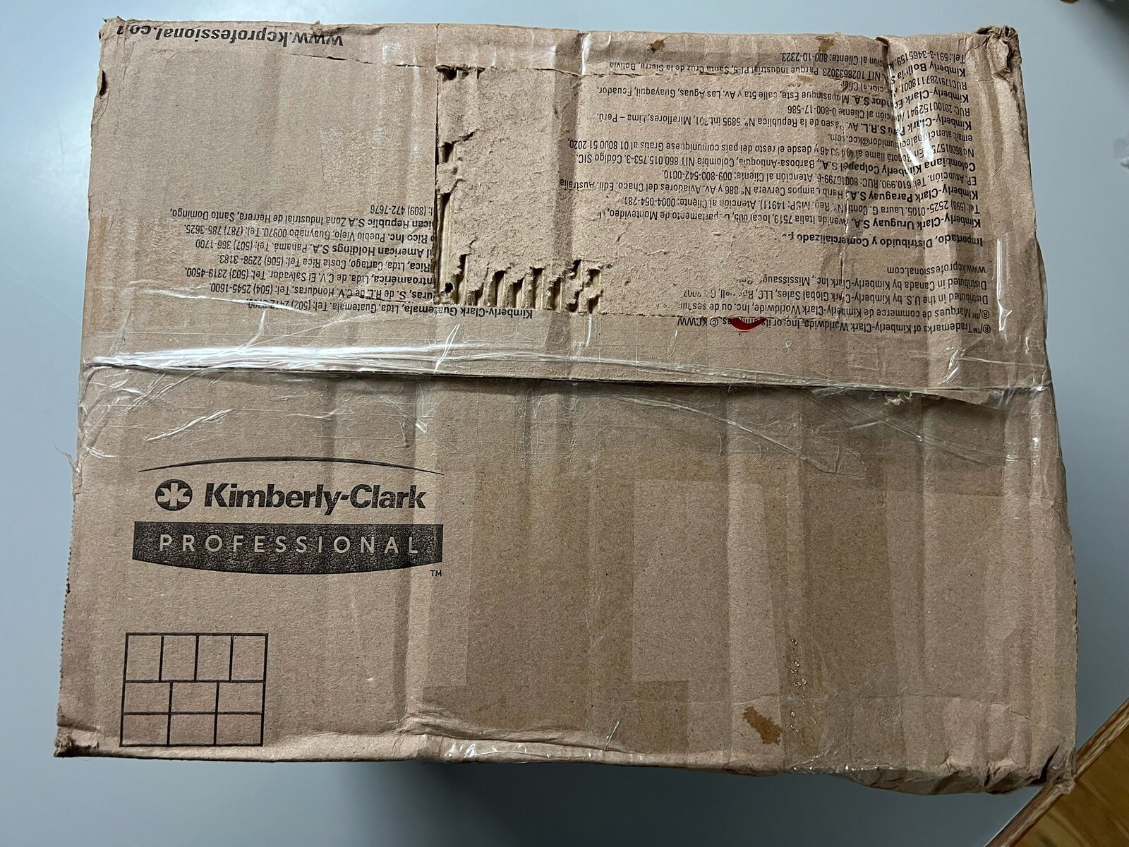 Kleenguard A20 White Coveralls x24 size M 49005 01