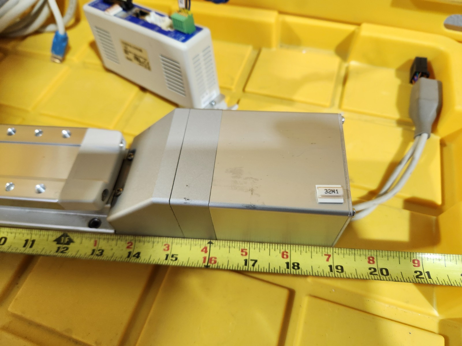 Electric Actuator SMC LEFS32A-200-R58P30 Electric Slider W/ Driver & Cables