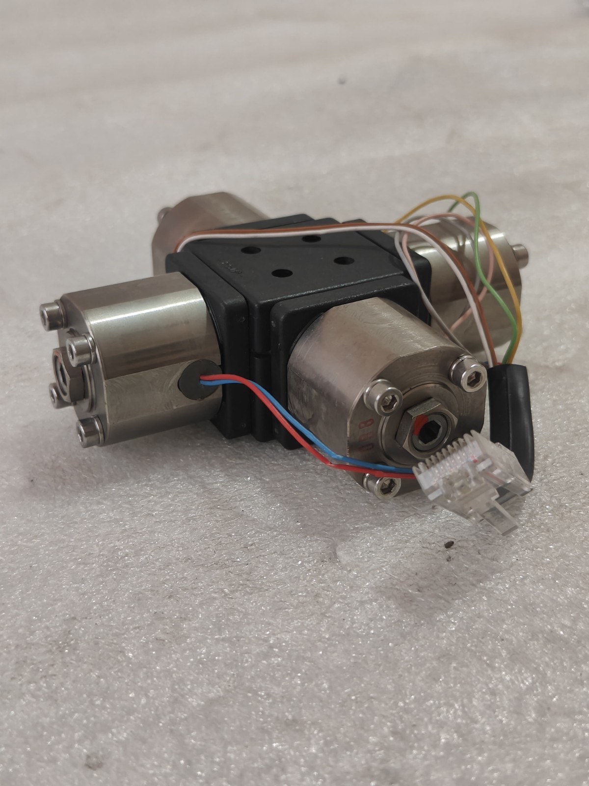 AGILENT TECHNOLOGIES G1311-67701 MCGV ASSY REV:K (WIRE BROKEN)