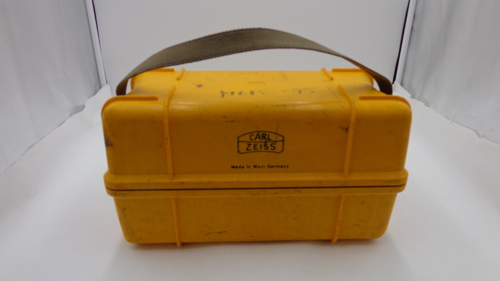CARL ZEISS Ni2 TRANSIT AUTO LEVEL 32X WITH ORIGINAL HARDCASE. Serial # 148492
